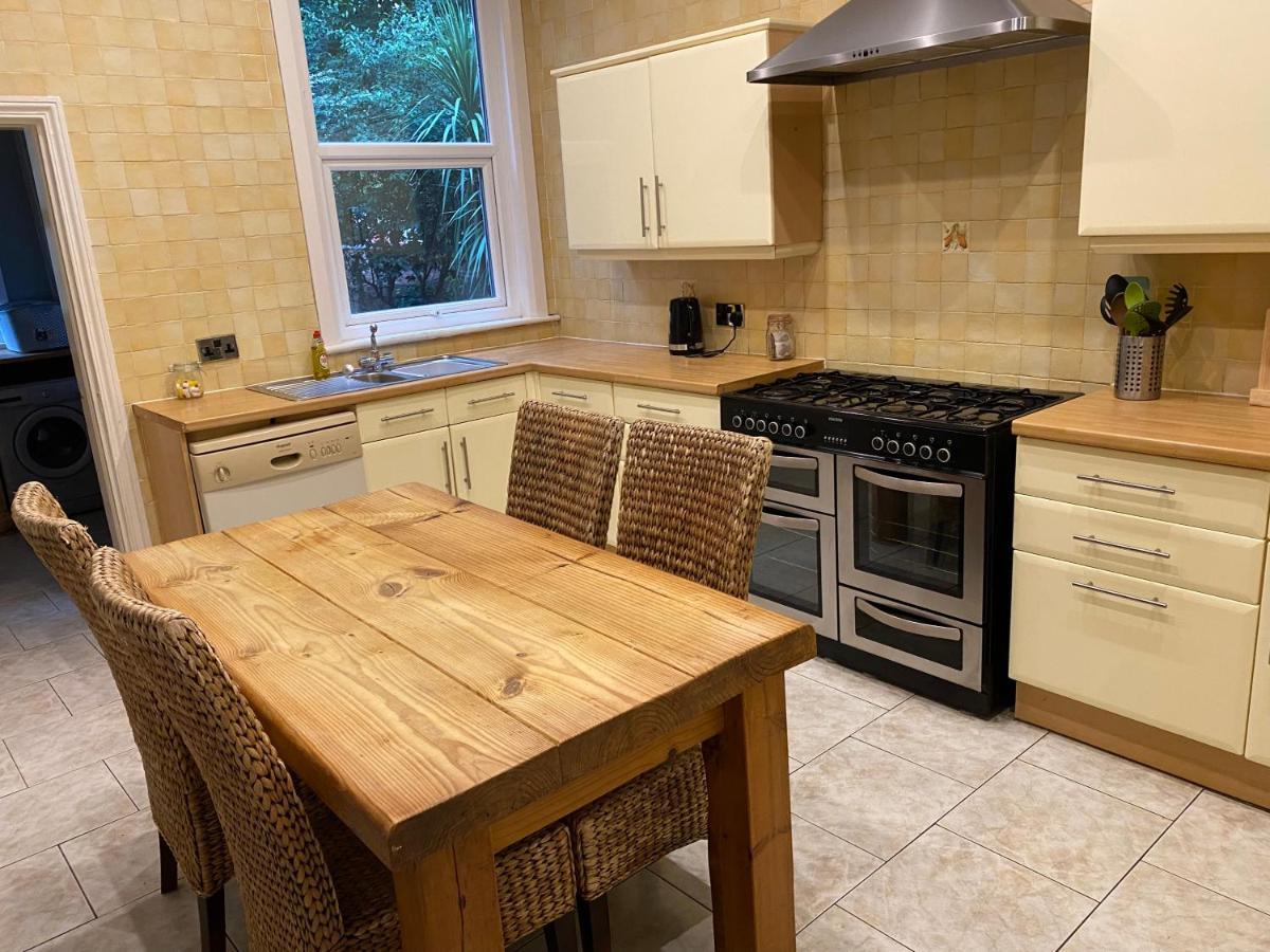 Villa With Park Views Close To Liverpool Centre Exteriör bild