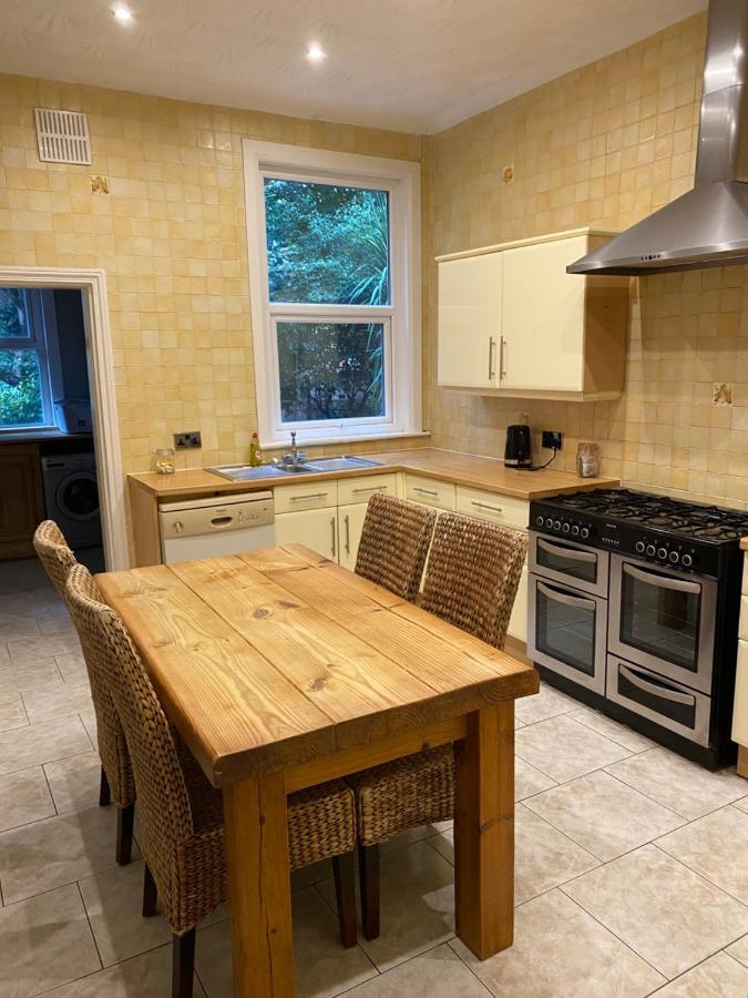 Villa With Park Views Close To Liverpool Centre Exteriör bild