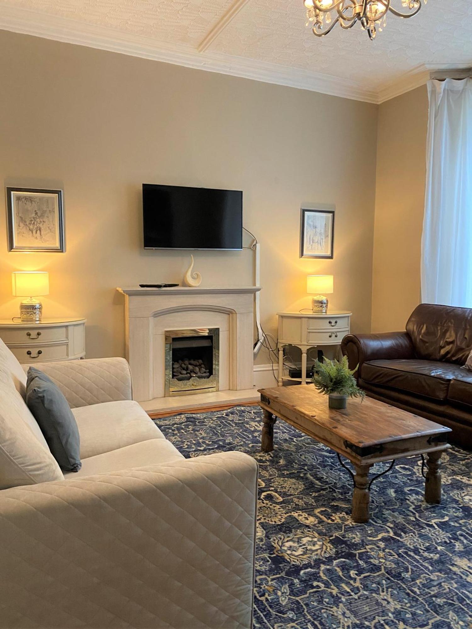 Villa With Park Views Close To Liverpool Centre Exteriör bild