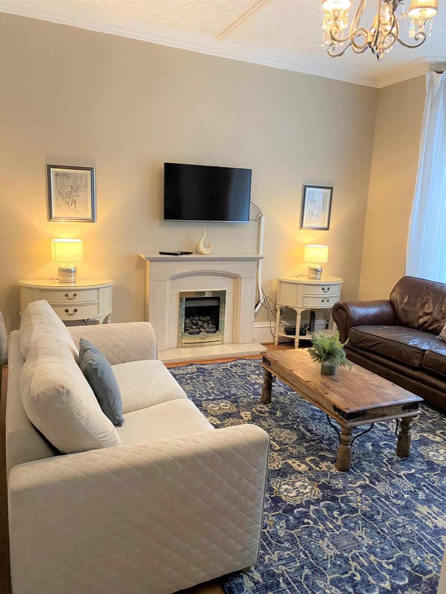 Villa With Park Views Close To Liverpool Centre Exteriör bild
